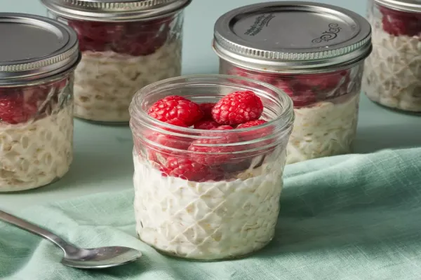 High Fiber Raspberry Vanilla Overnight Oats