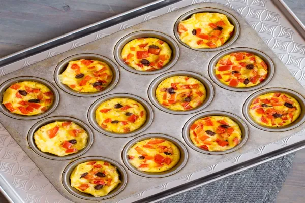 Muffin Tin Omelets with Bell Pepper Black Beans & Jack Cheese