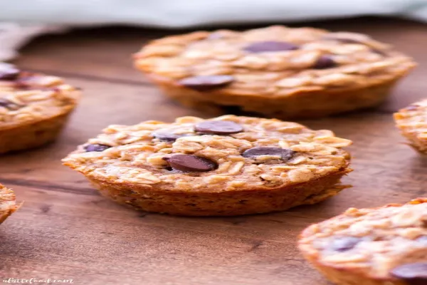 Baked Banana Nut Oatmeal Cup