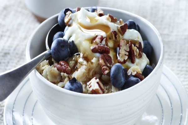 Creamy Blueberry Pecan Oatmeal