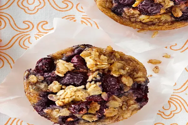 Breakfast Blueberry Oatmeal Cakes