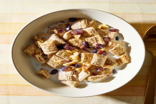 Shredded Wheat with Raisins & Walnuts