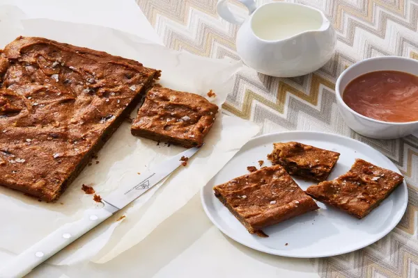 Peanut Butter & Chocolate Chickpea Blondies