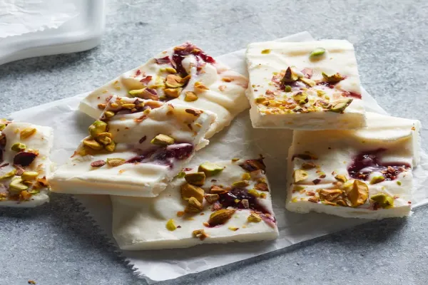 Raspberry Pistachio Greek Yogurt Bark
