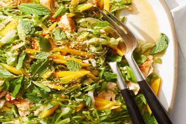 Crunchy Chicken & Mango Salad