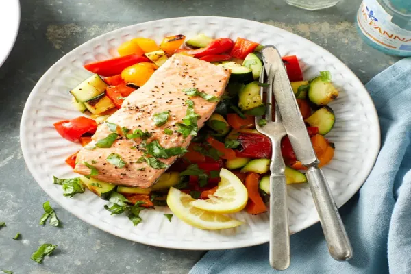Simple Grilled Salmon & Vegetables