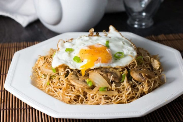 Stir Fried Chinese Egg Noodles