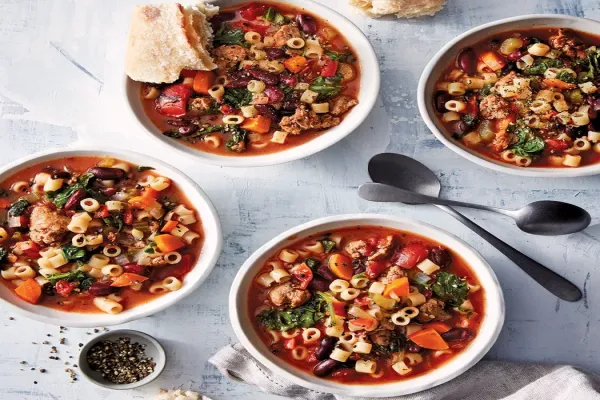 Slow Cooker Turkey & Kale Minestrone Soup