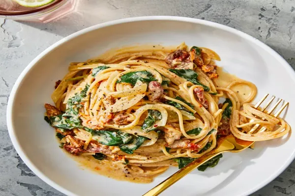 Spaghetti & Spinach with Sun Dried Tomato Cream Sauce
