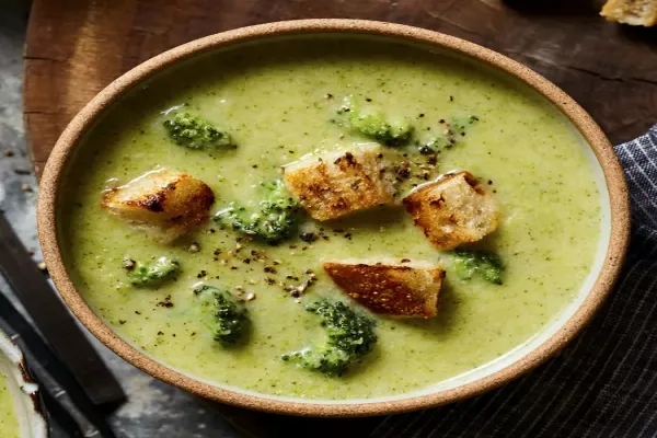 Smoked Gouda Broccoli Soup