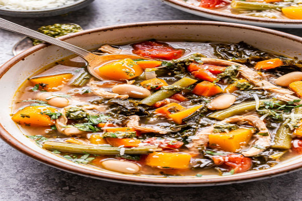 Pesto Chicken & Cannellini Bean Soup